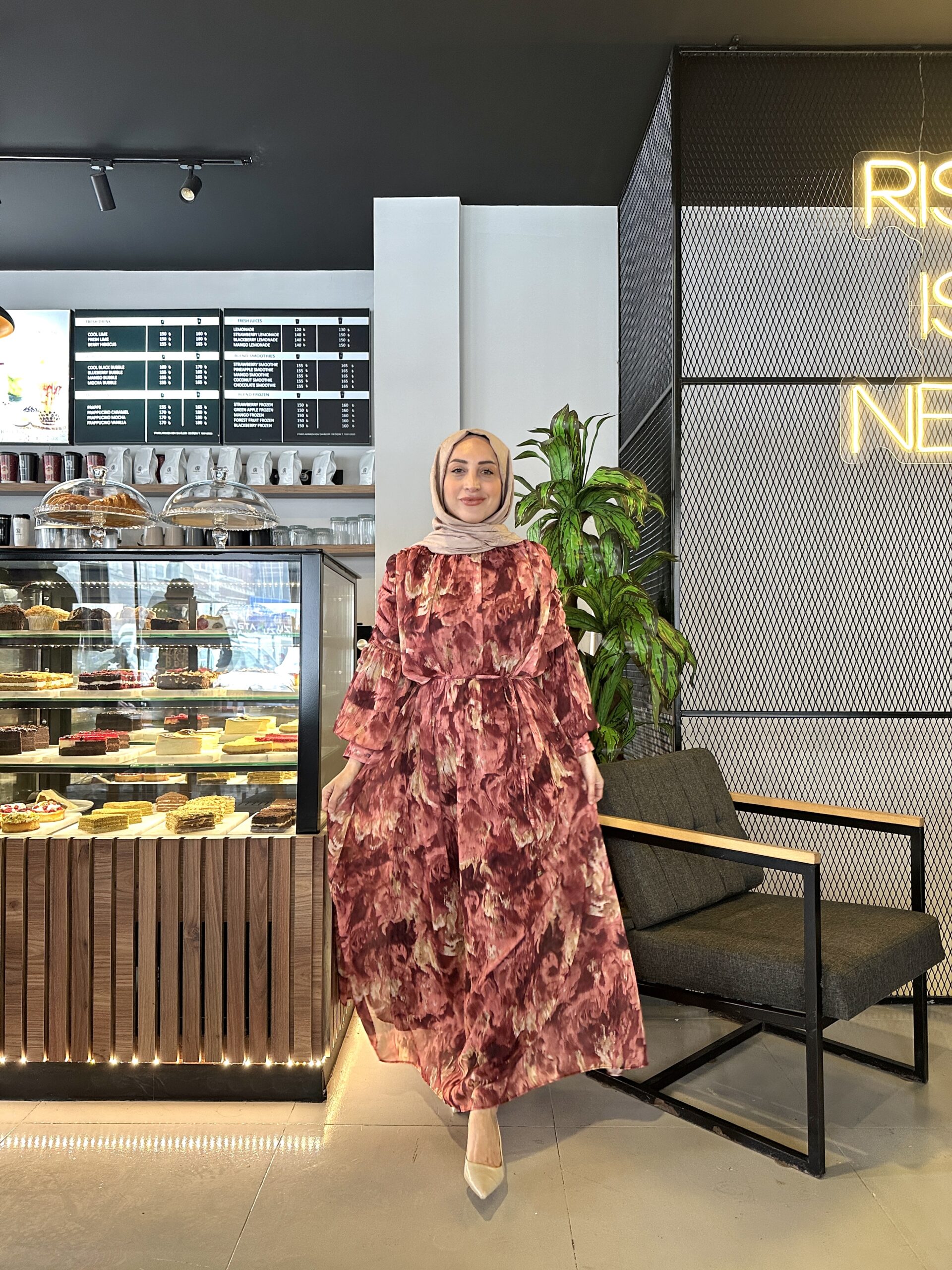 Bordo rüya desenli elbise - Görsel 2