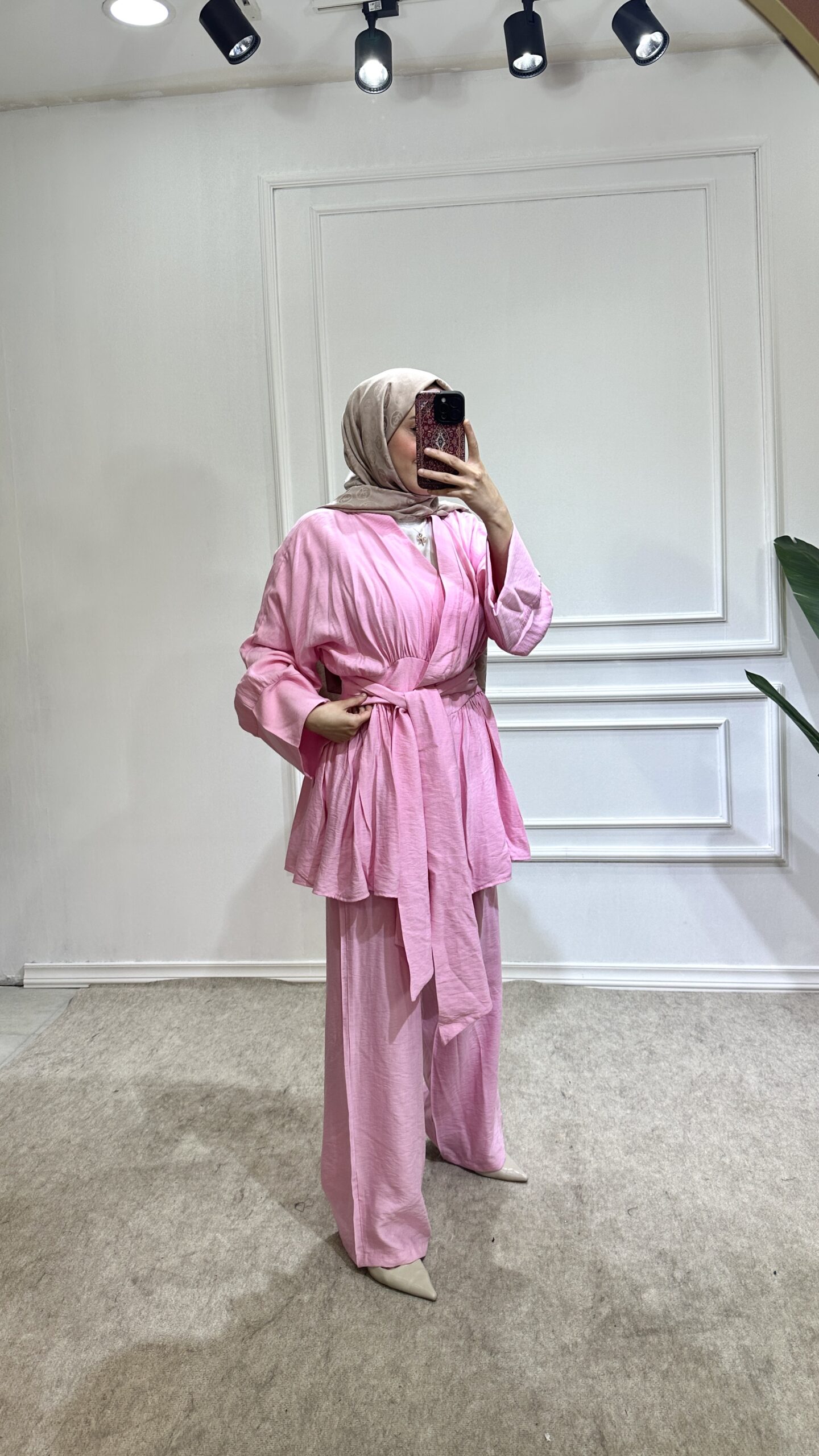 Lora baglamali ikili takim - pembe